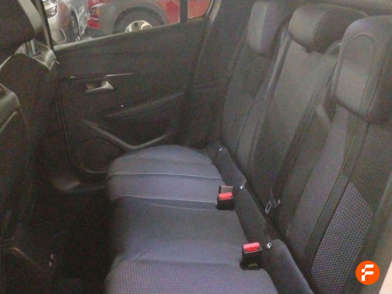 Foto Peugeot 208 14