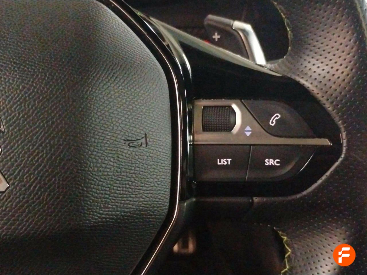 Foto Peugeot 208 15