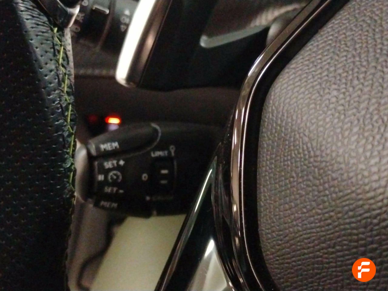 Foto Peugeot 208 17