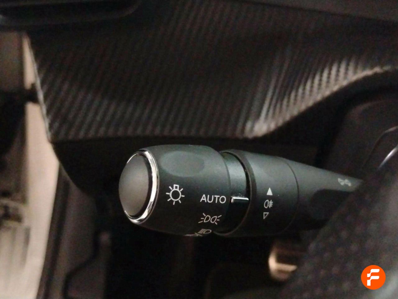 Foto Peugeot 208 19