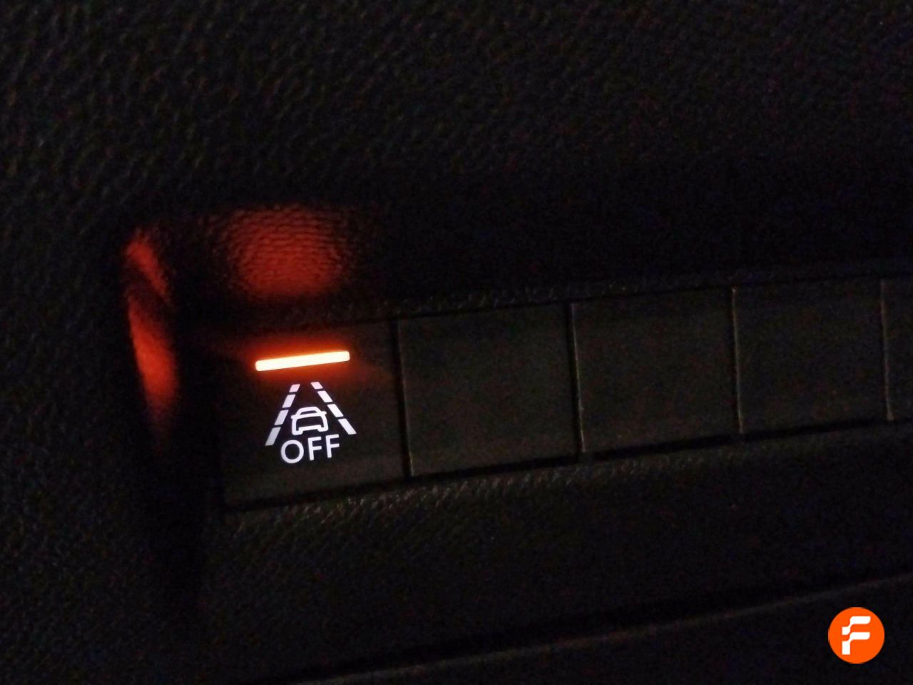 Foto Peugeot 208 23