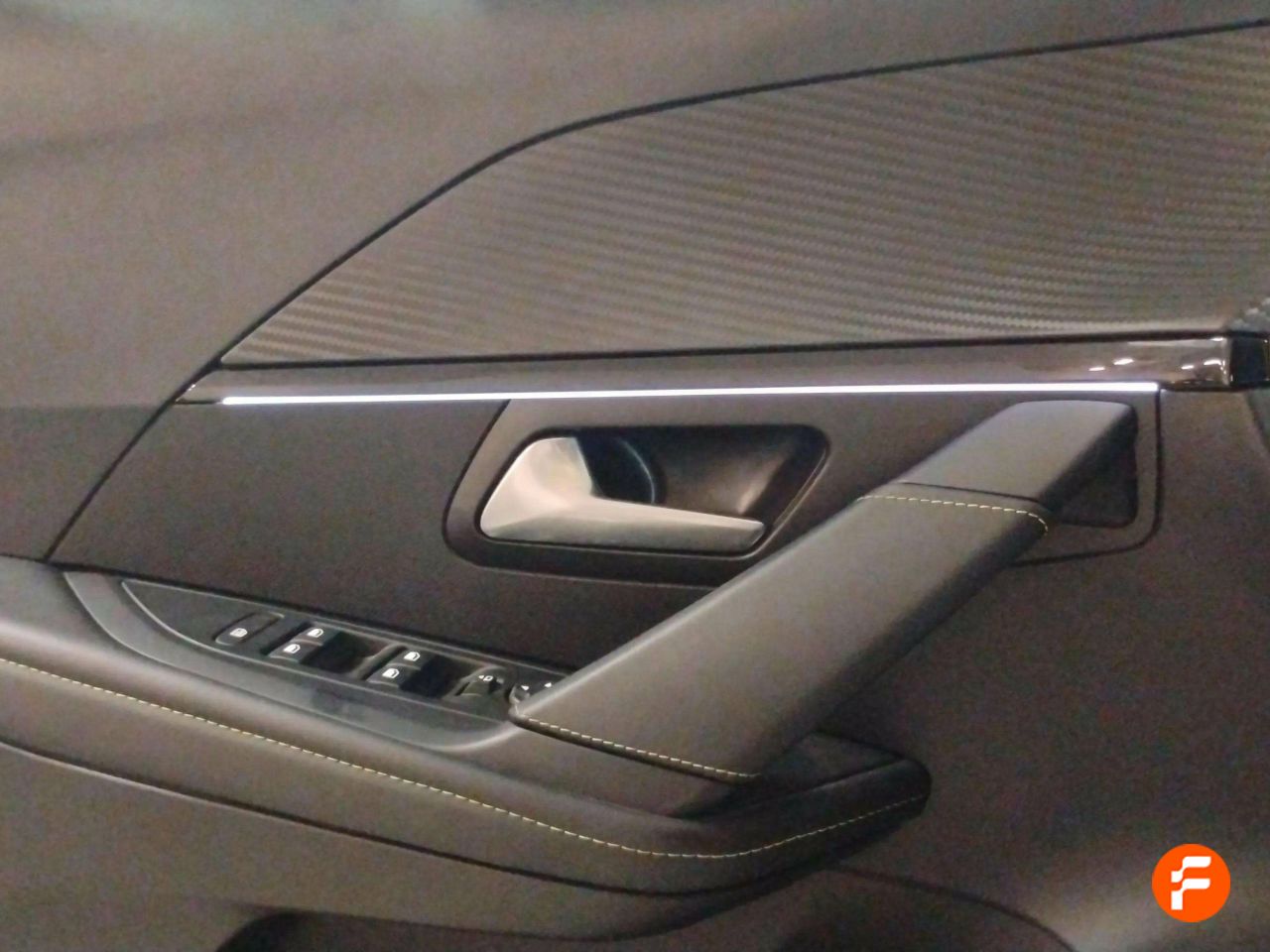 Foto Peugeot 208 24