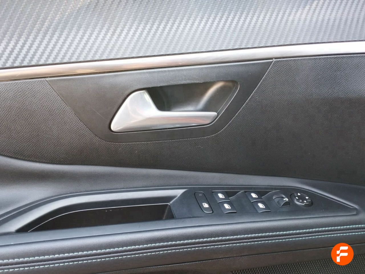 Foto Peugeot 5008 18