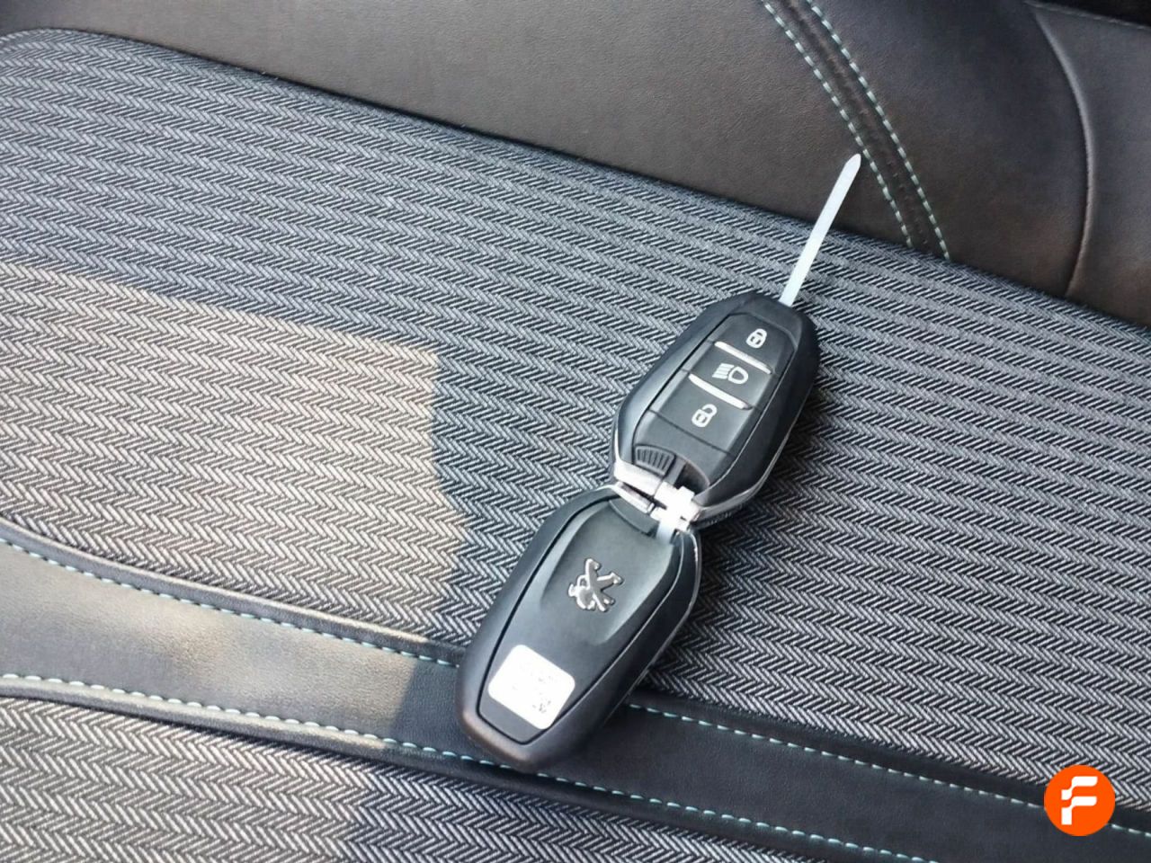 Foto Peugeot 5008 23
