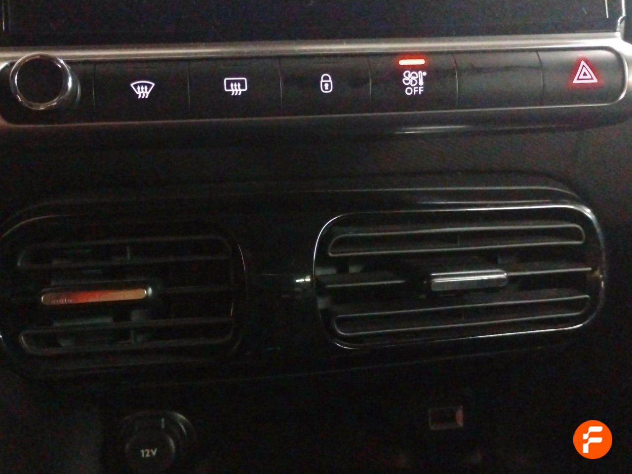 Foto Citroën C4 Cactus 24