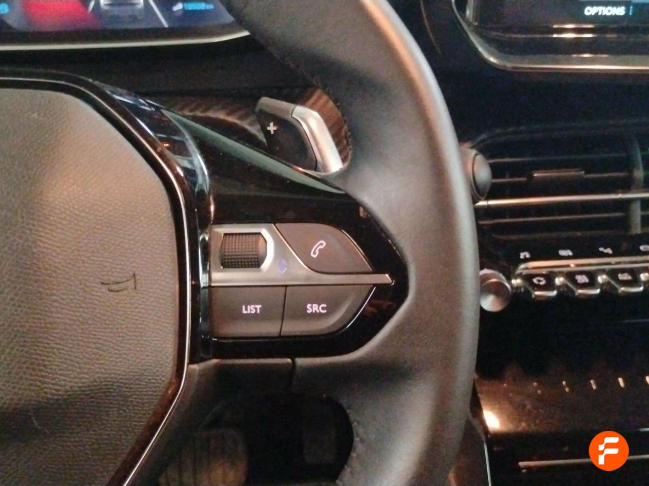 Foto Peugeot 208 16