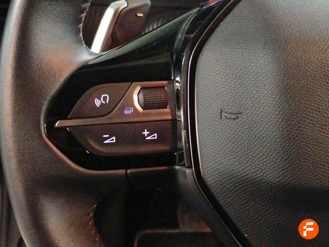 Foto Peugeot 208 17