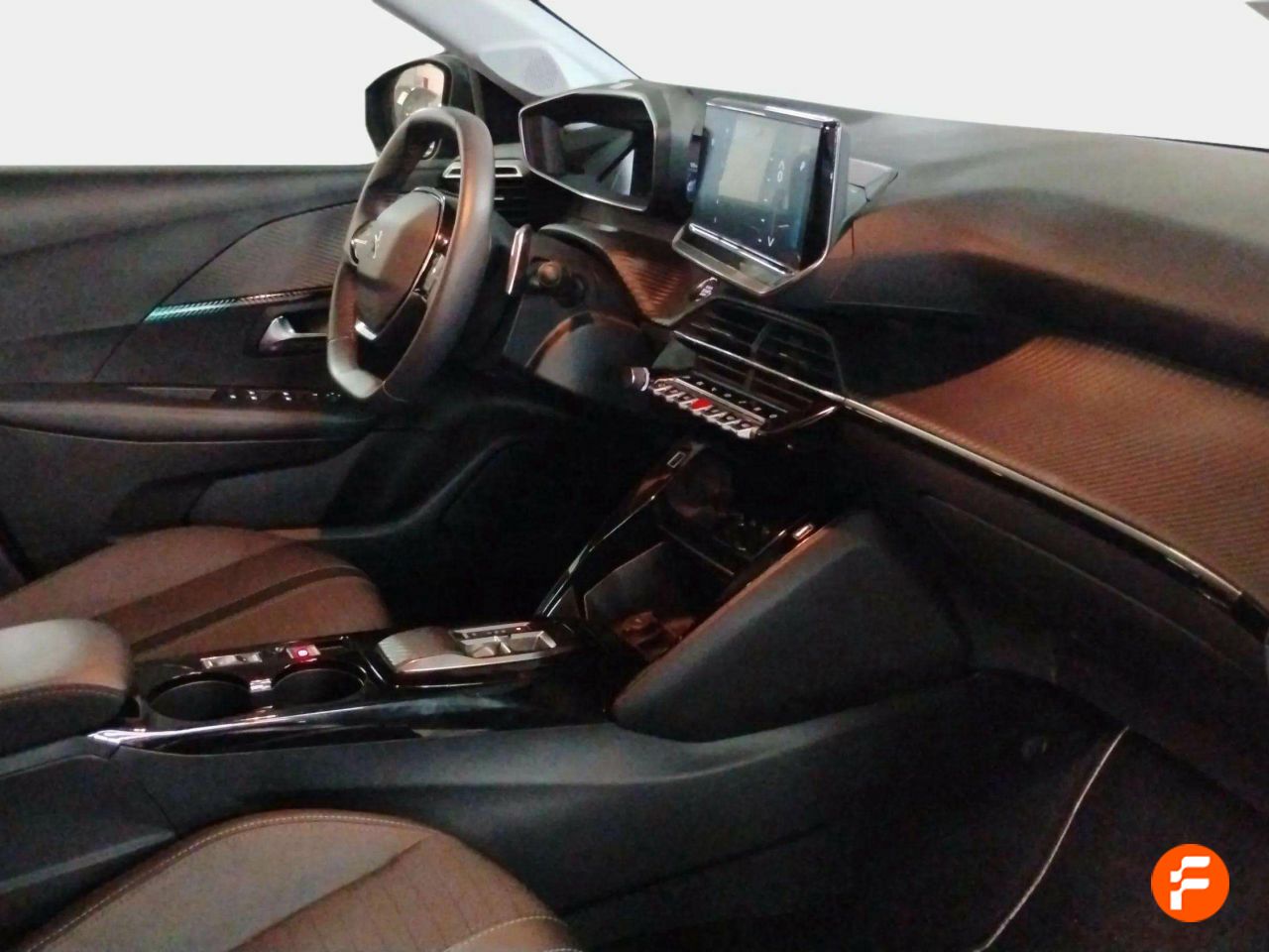 Foto Peugeot 208 22