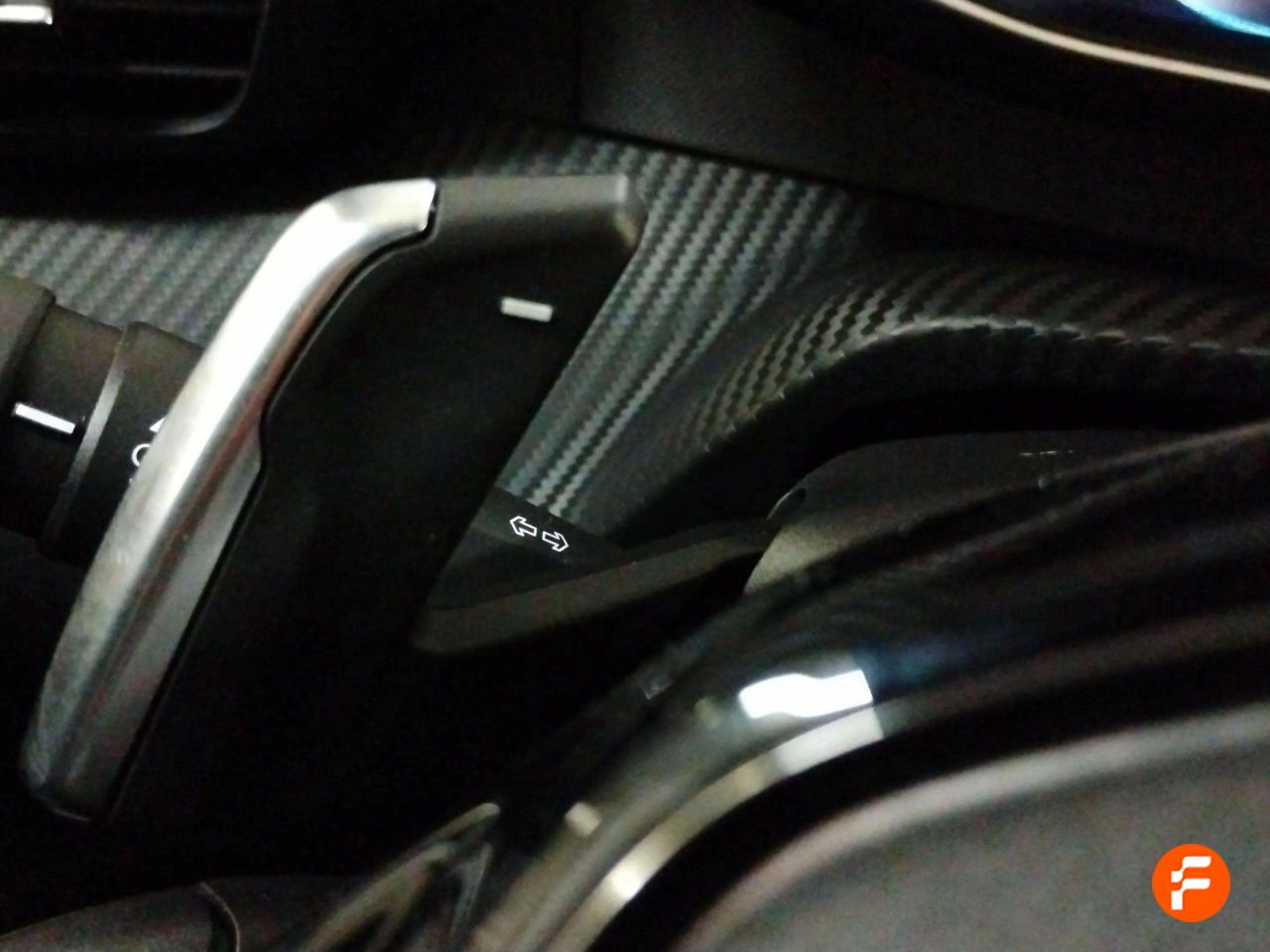 Foto Peugeot 208 21