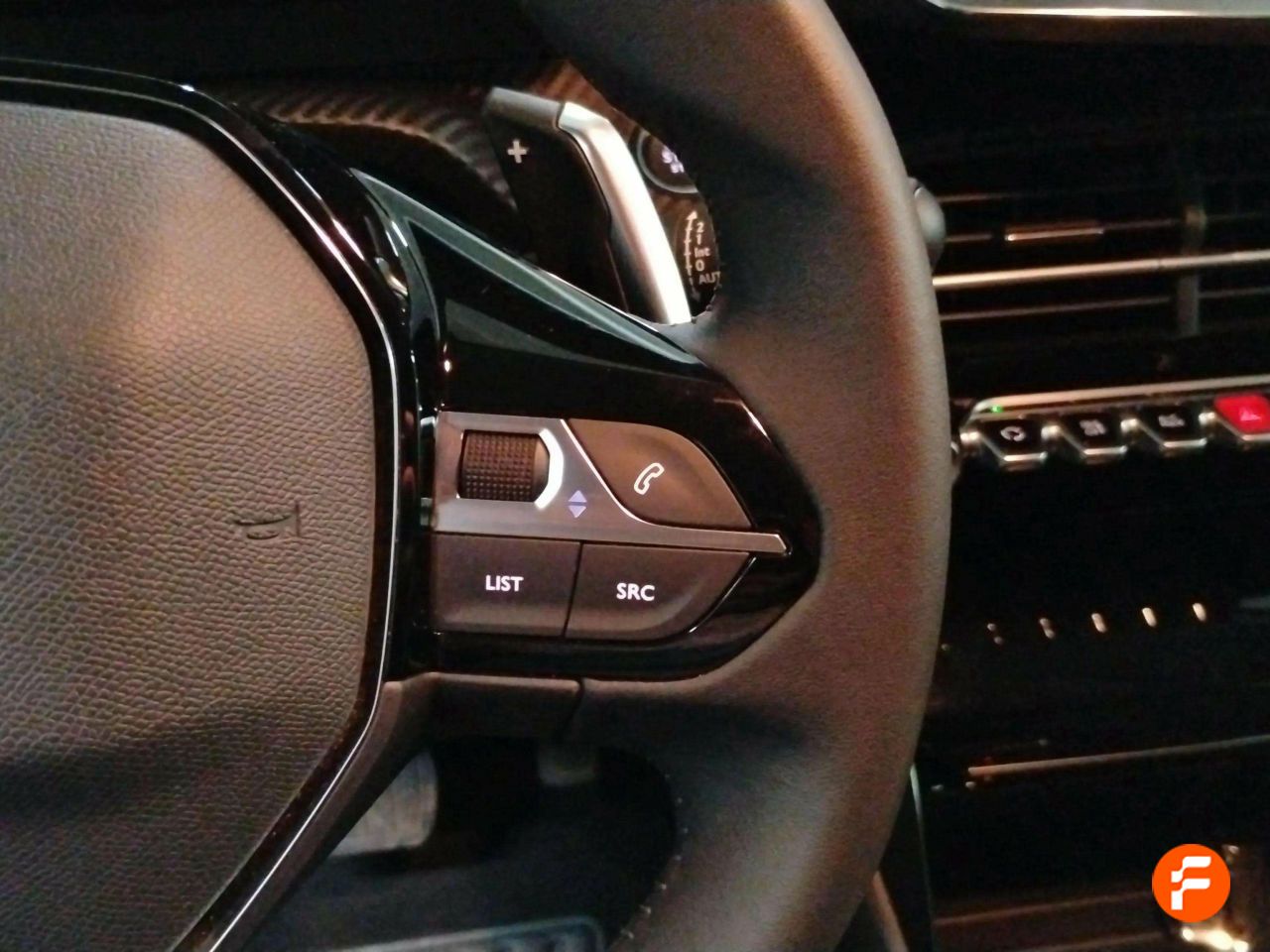 Foto Peugeot 208 22