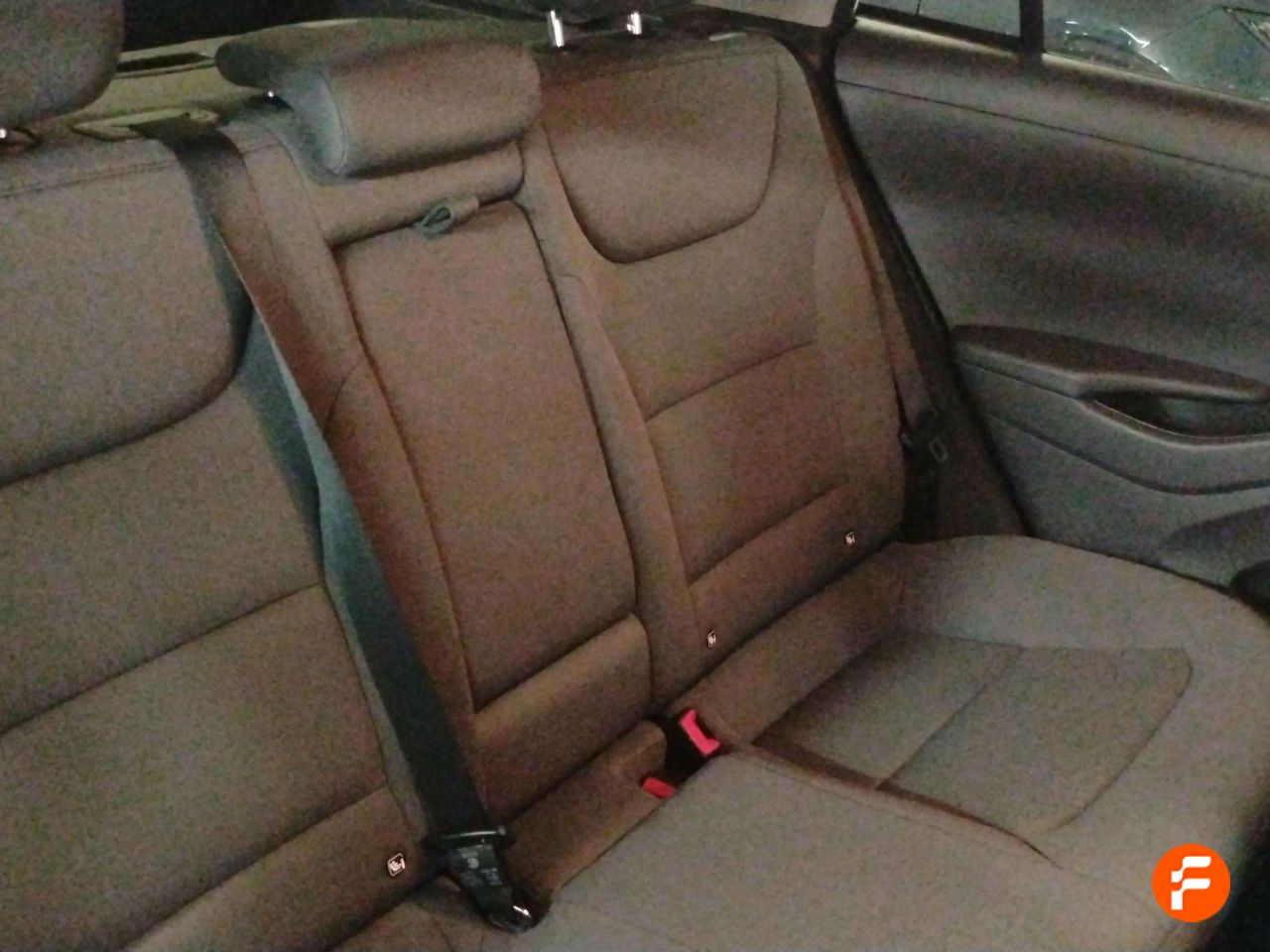 Foto Hyundai IONIQ 16