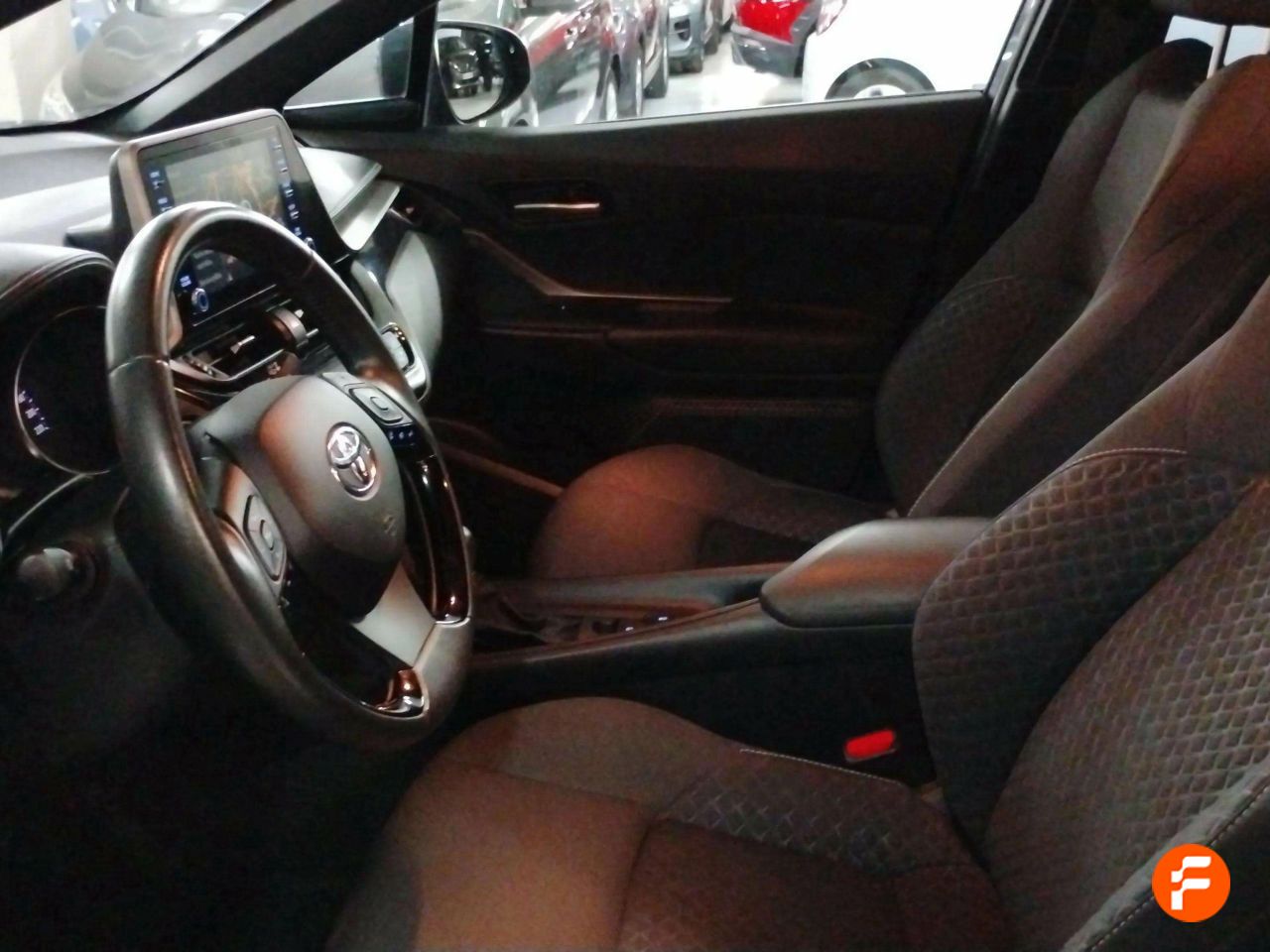 Foto Toyota C-HR 7