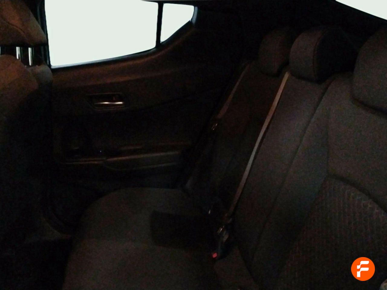 Foto Toyota C-HR 17