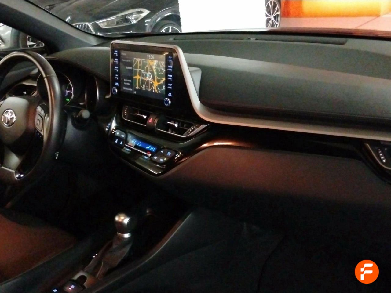 Foto Toyota C-HR 21