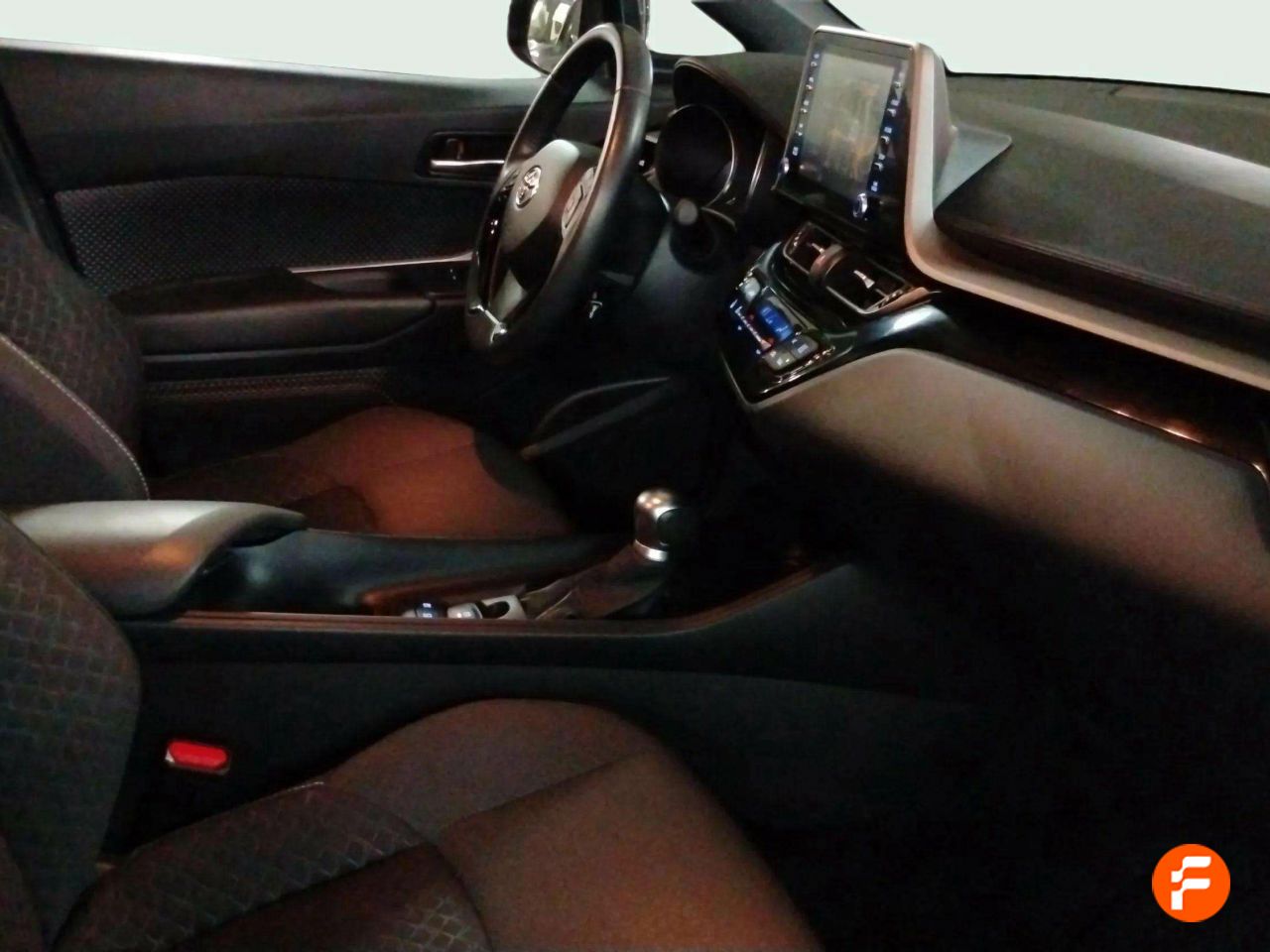 Foto Toyota C-HR 22