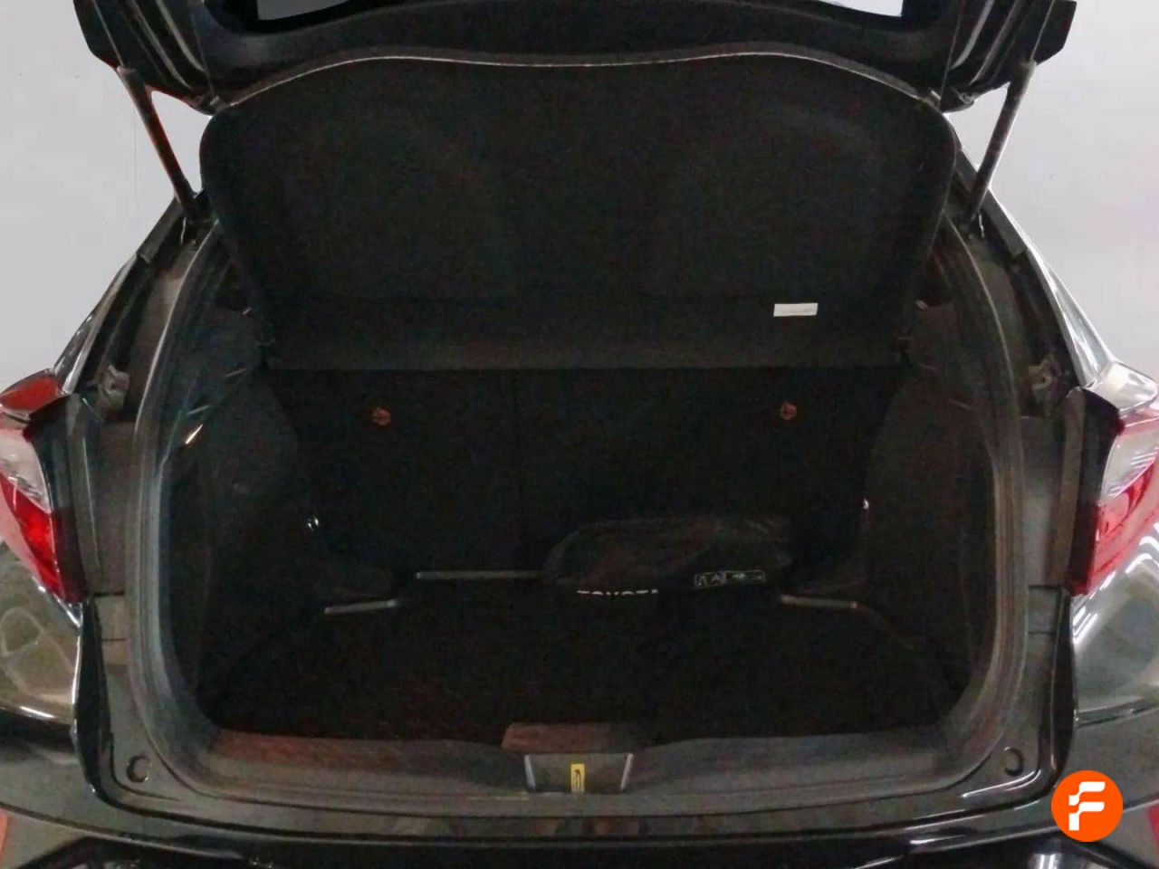 Foto Toyota C-HR 25