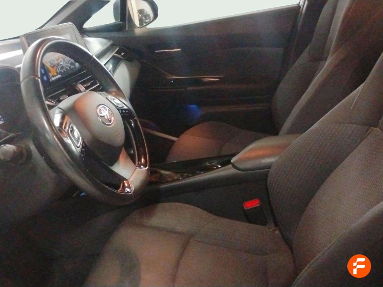 Foto Toyota C-HR 7