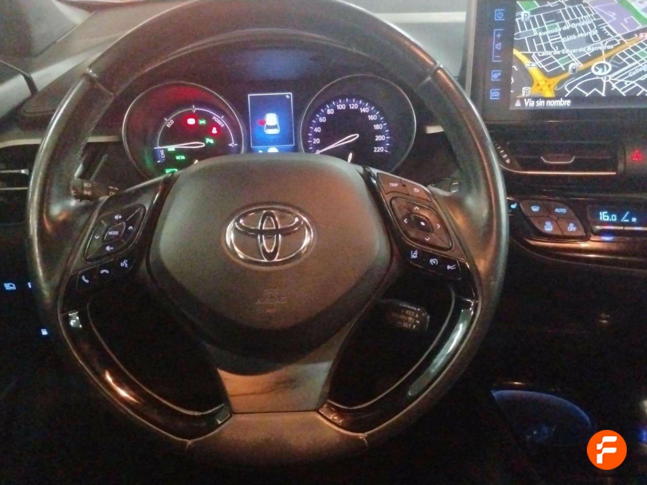Foto Toyota C-HR 10