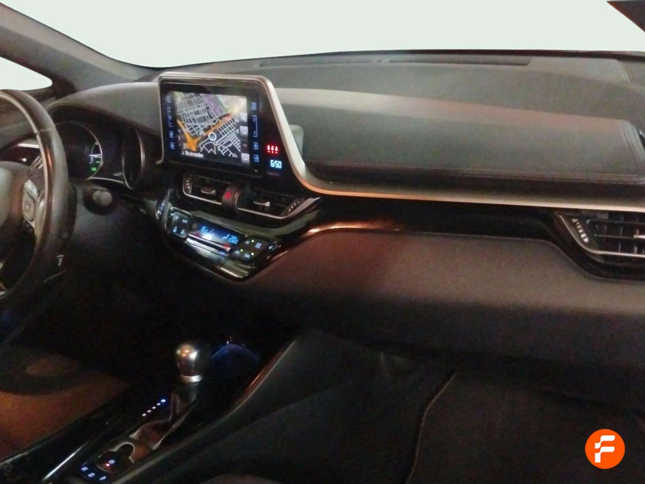 Foto Toyota C-HR 13