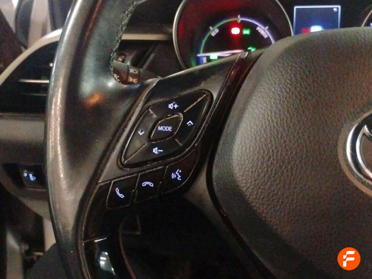 Foto Toyota C-HR 21