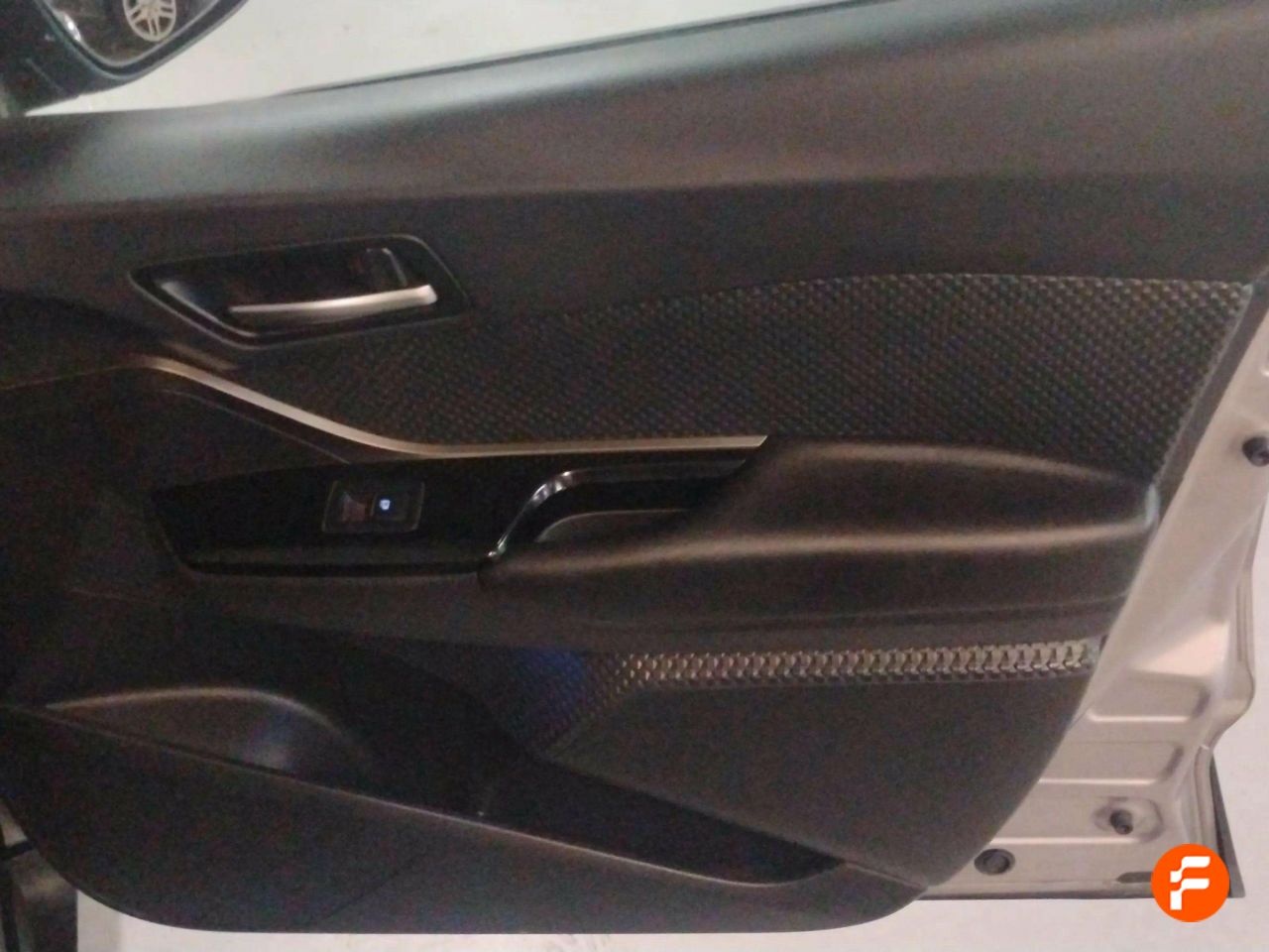 Foto Toyota C-HR 24