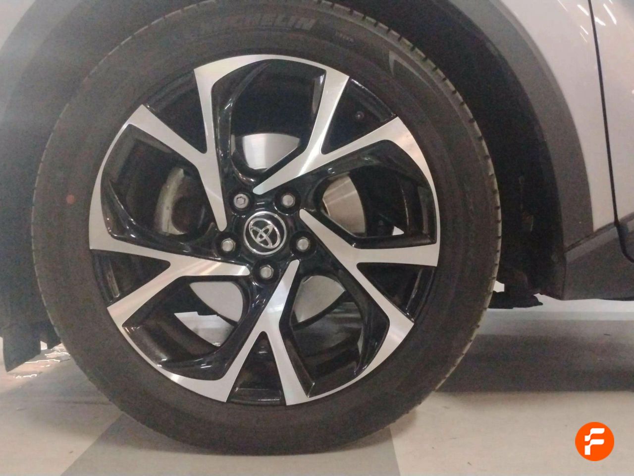 Foto Toyota C-HR 25