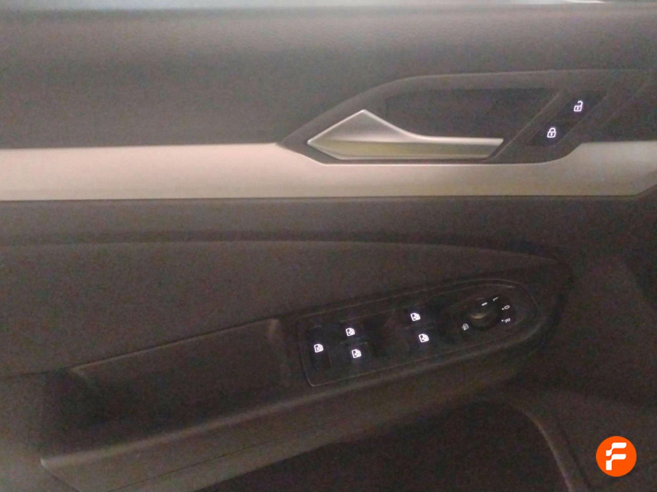 Foto Volkswagen Golf 16