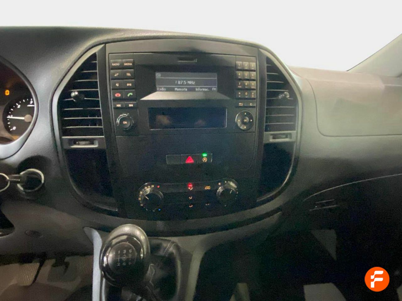 Foto Mercedes-Benz Vito 12