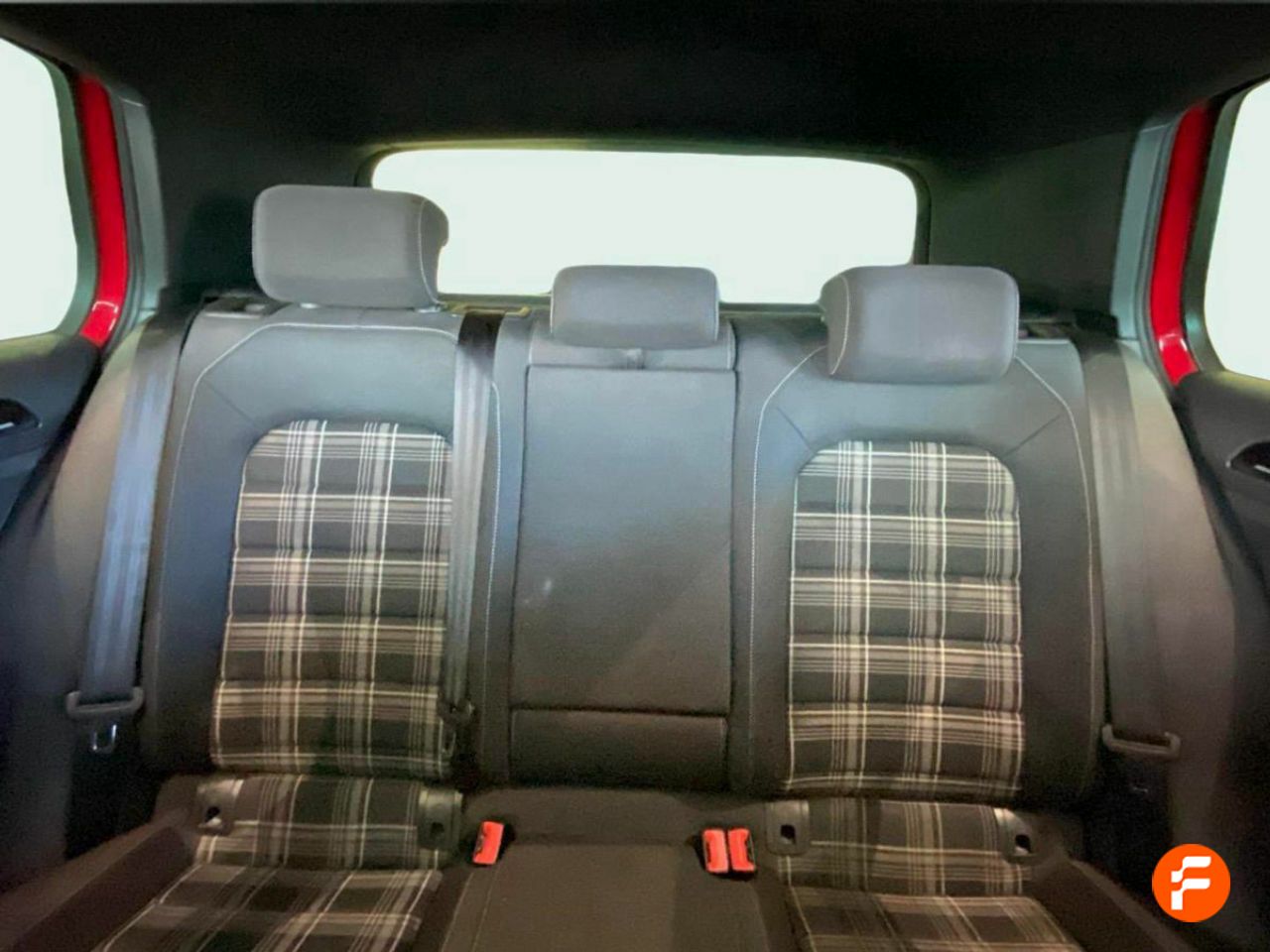 Foto Volkswagen Golf 23