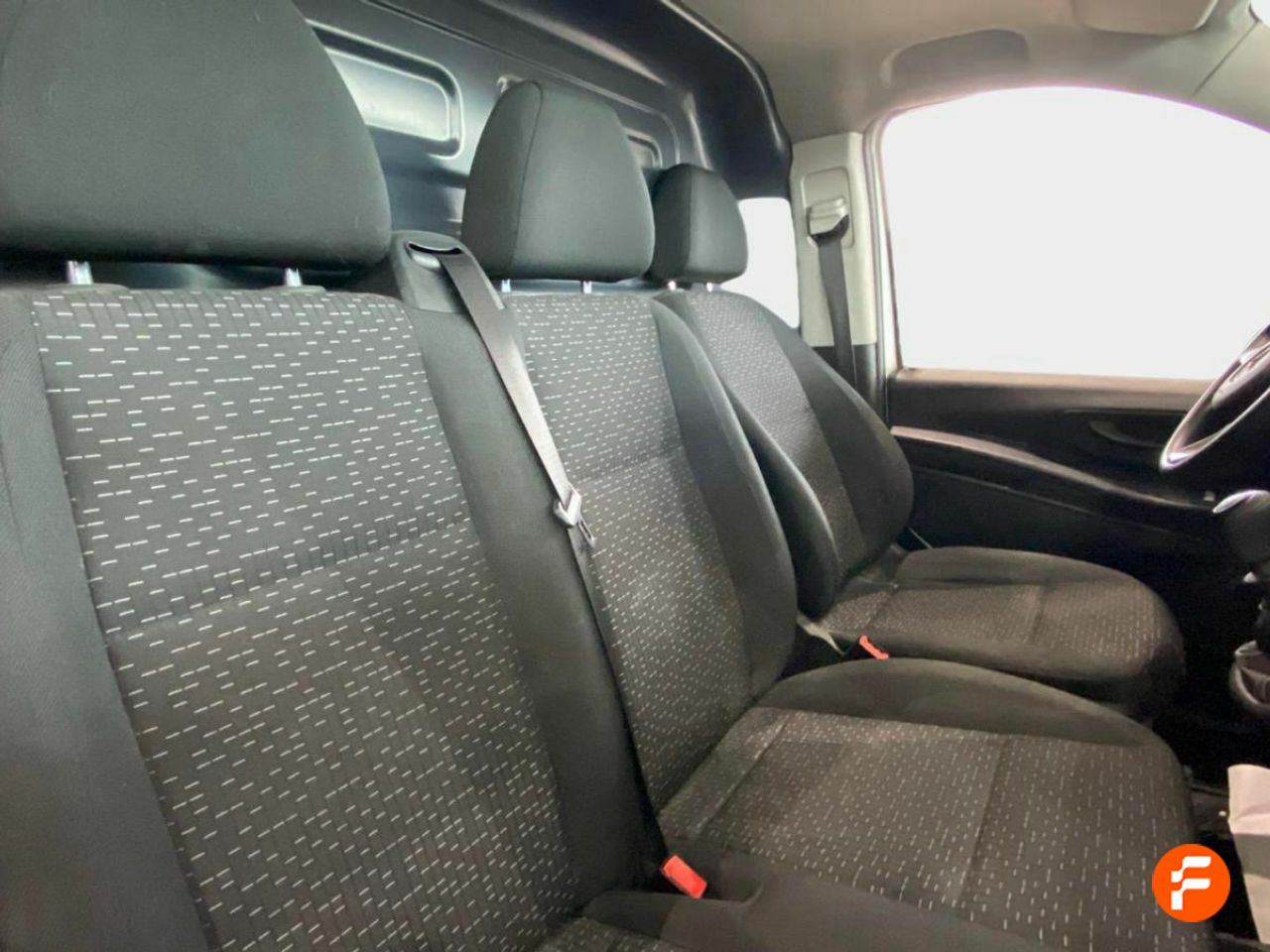 Foto Mercedes-Benz Vito 13