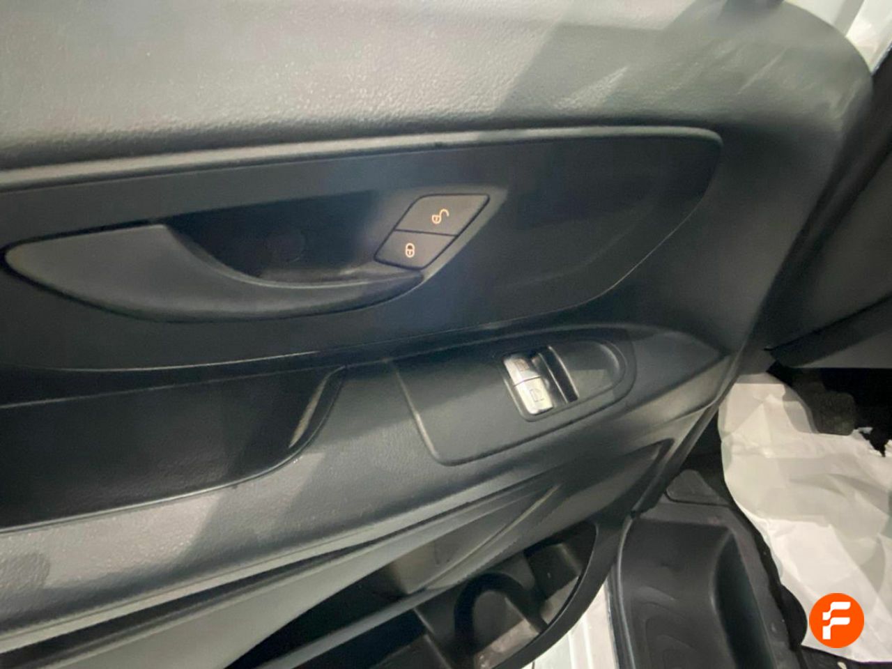 Foto Mercedes-Benz Vito 16