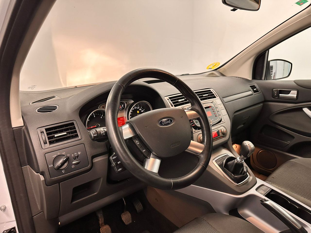Foto Ford Kuga 28