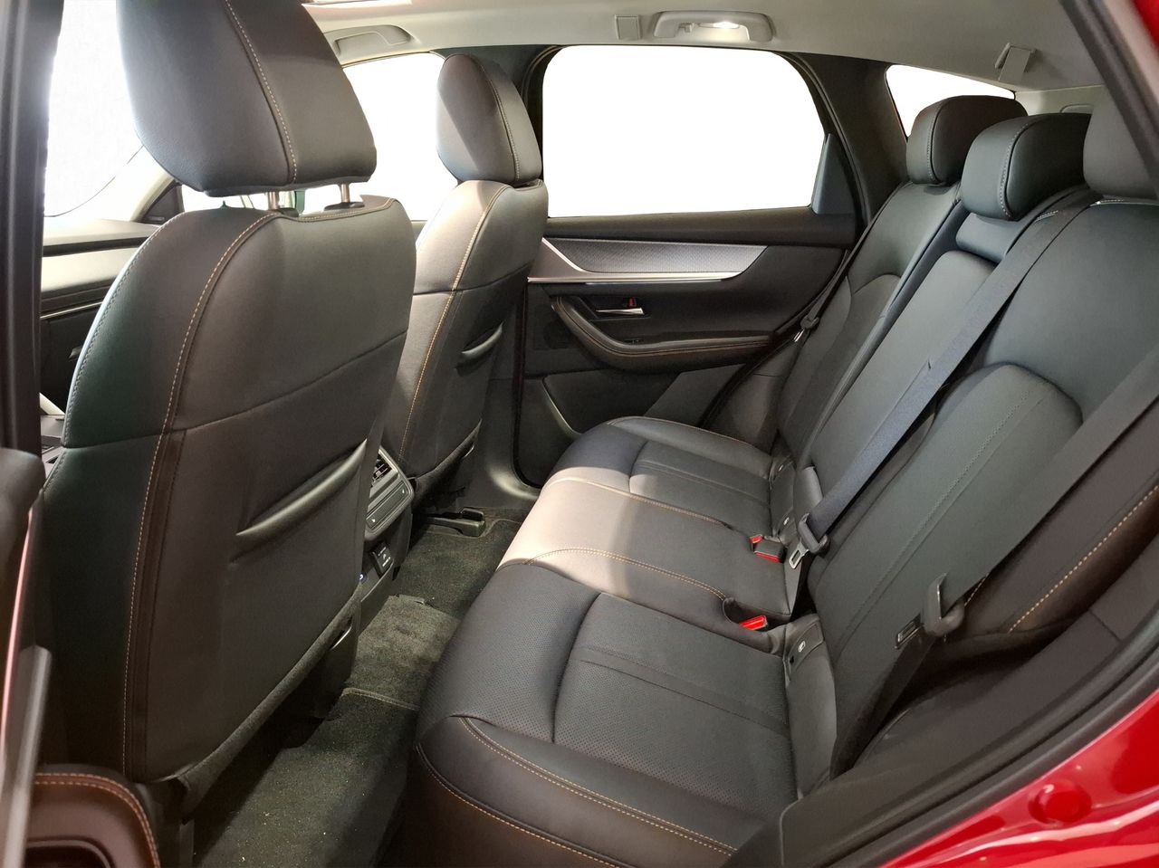Foto Mazda CX-60 28