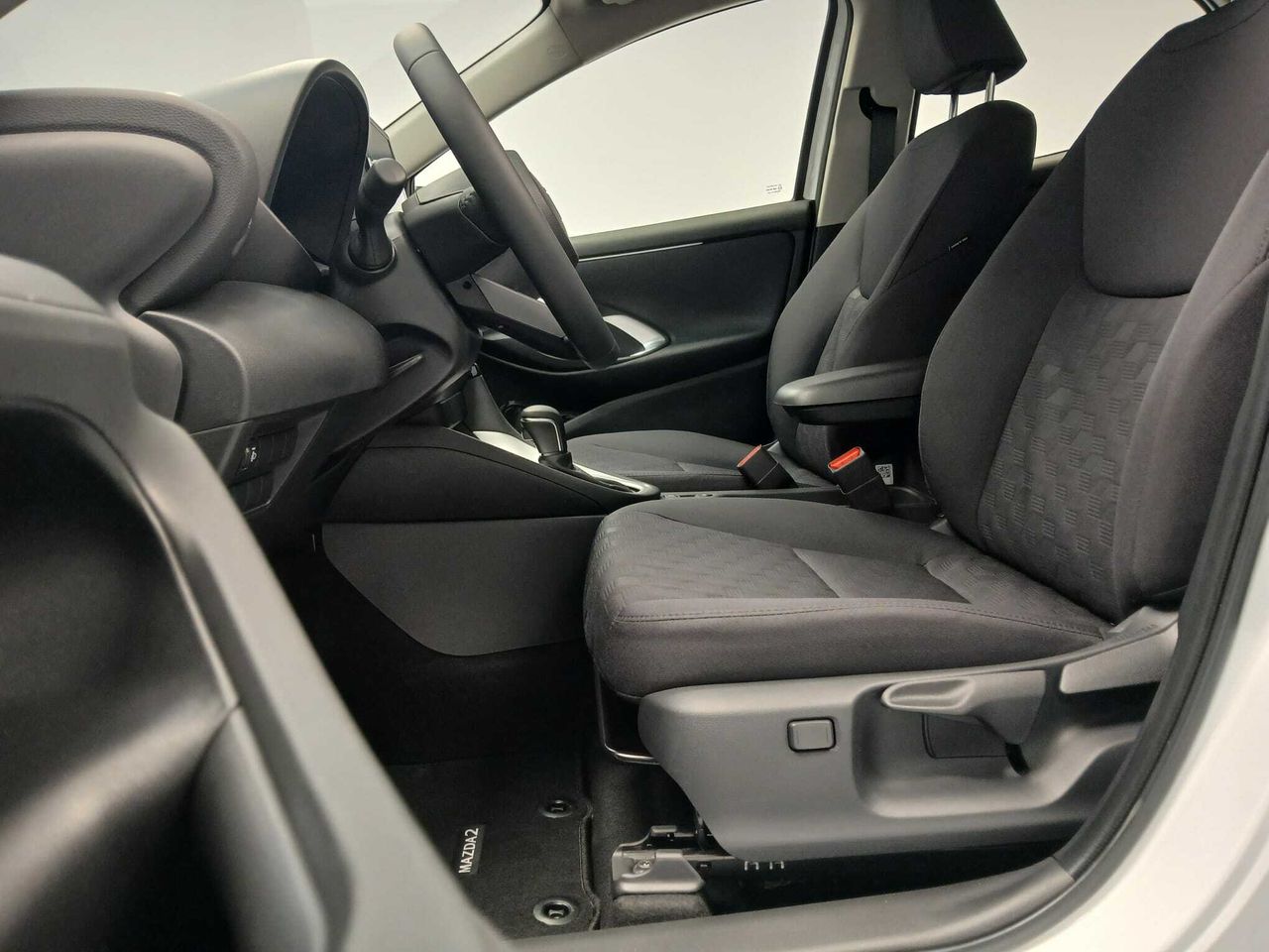 Foto Mazda Mazda2 9