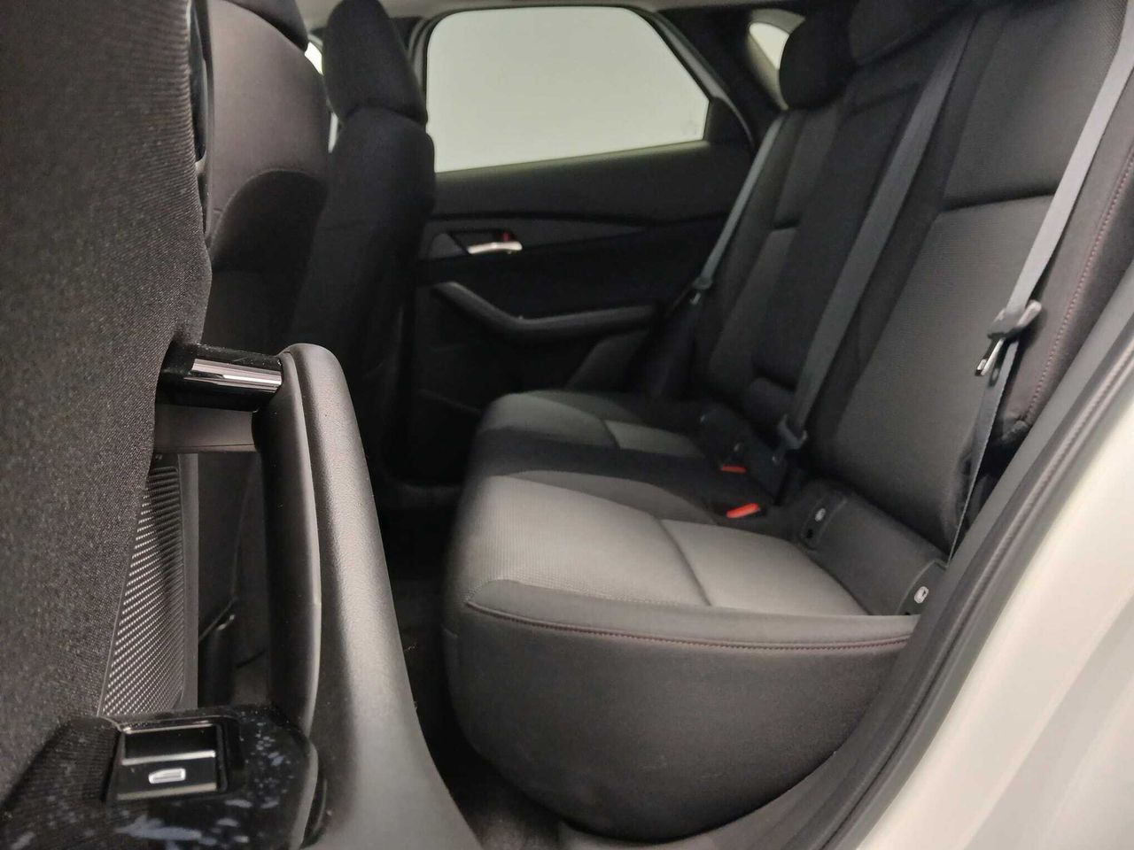 Foto Mazda CX-30 8