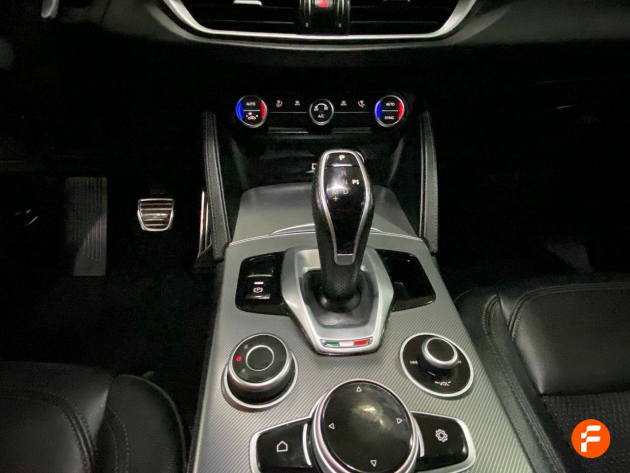 Foto Alfa Romeo Stelvio 15