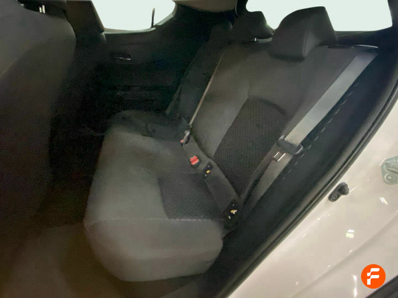 Foto Toyota C-HR 15
