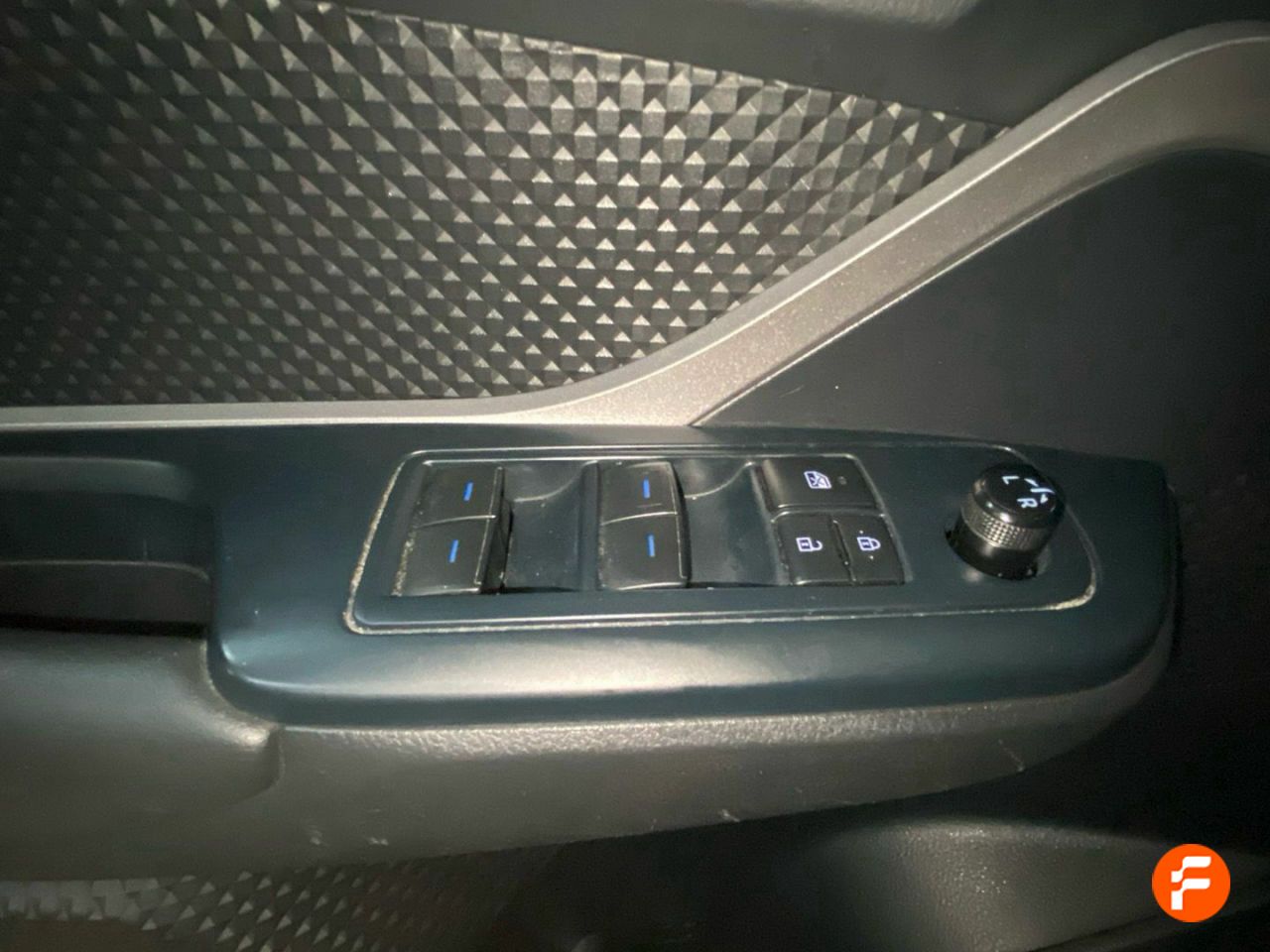 Foto Toyota C-HR 23