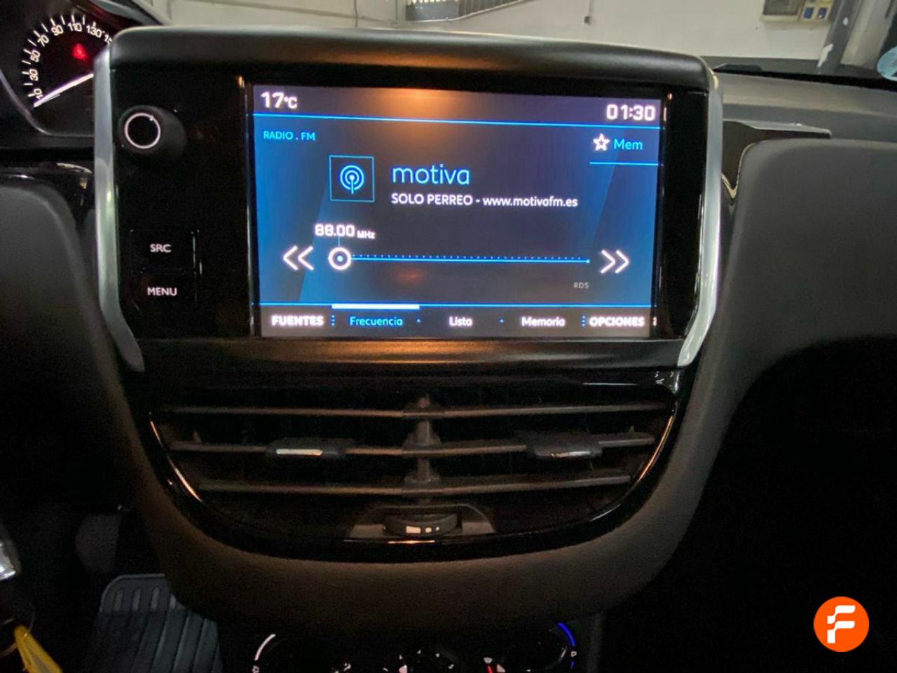 Foto Peugeot 208 14