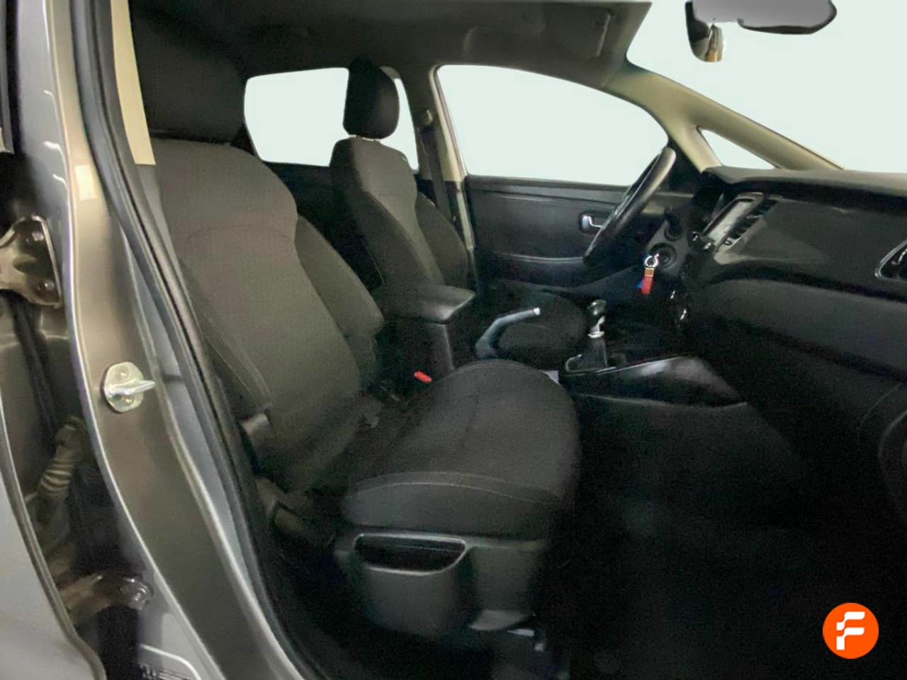 Foto Kia Carens 14