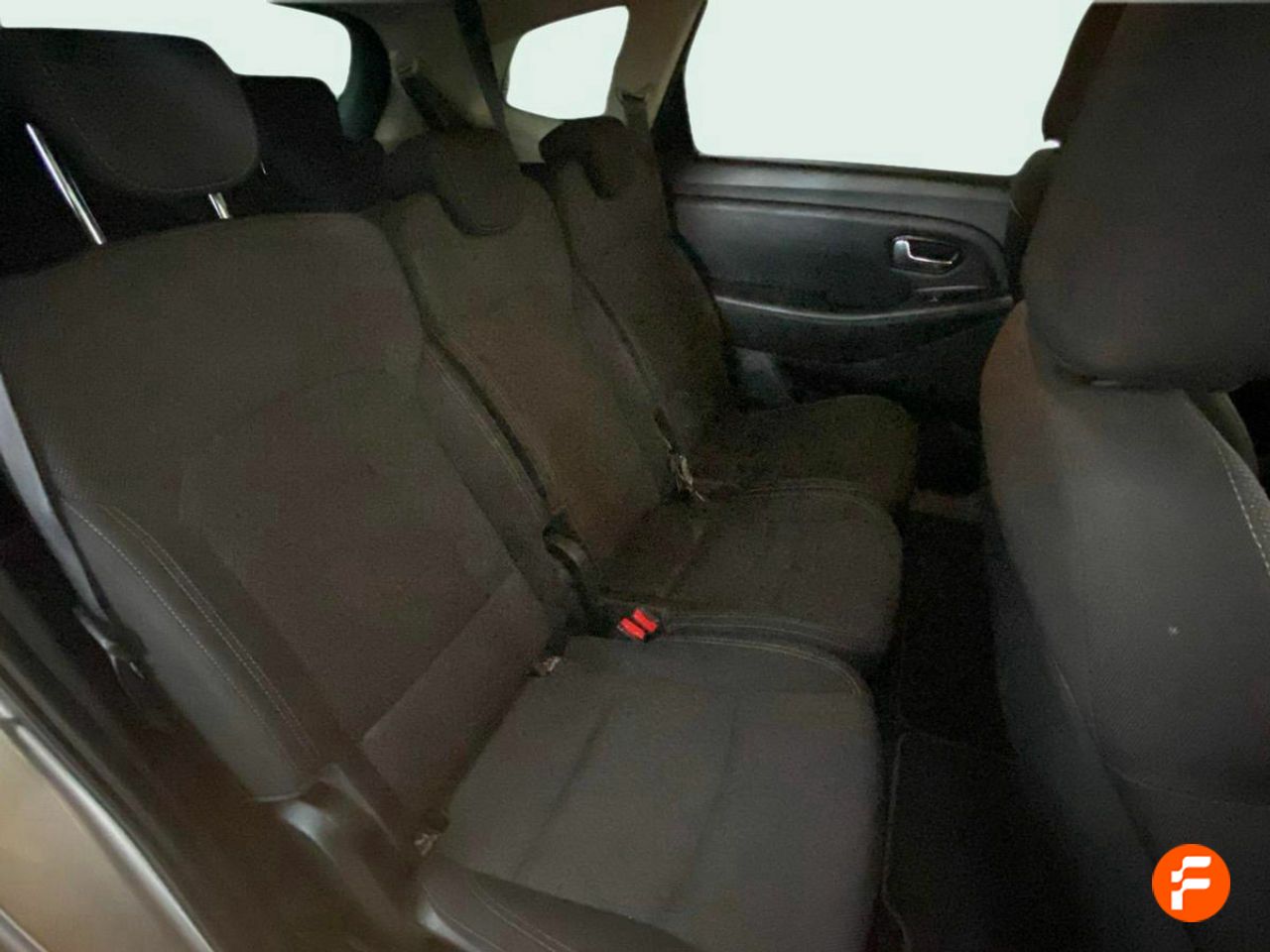 Foto Kia Carens 15