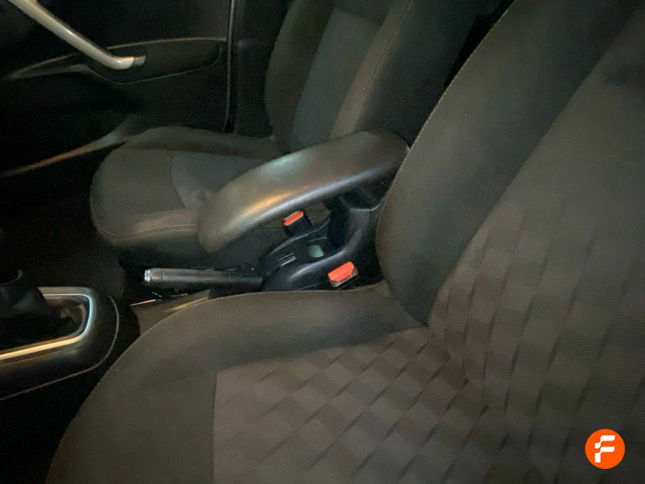 Foto Citroën C-Elysèe 17