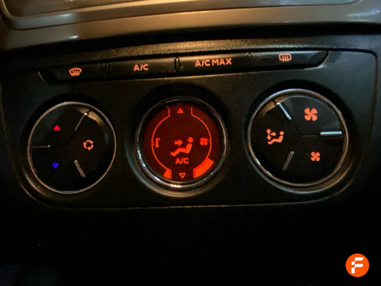 Foto Citroën C-Elysèe 24