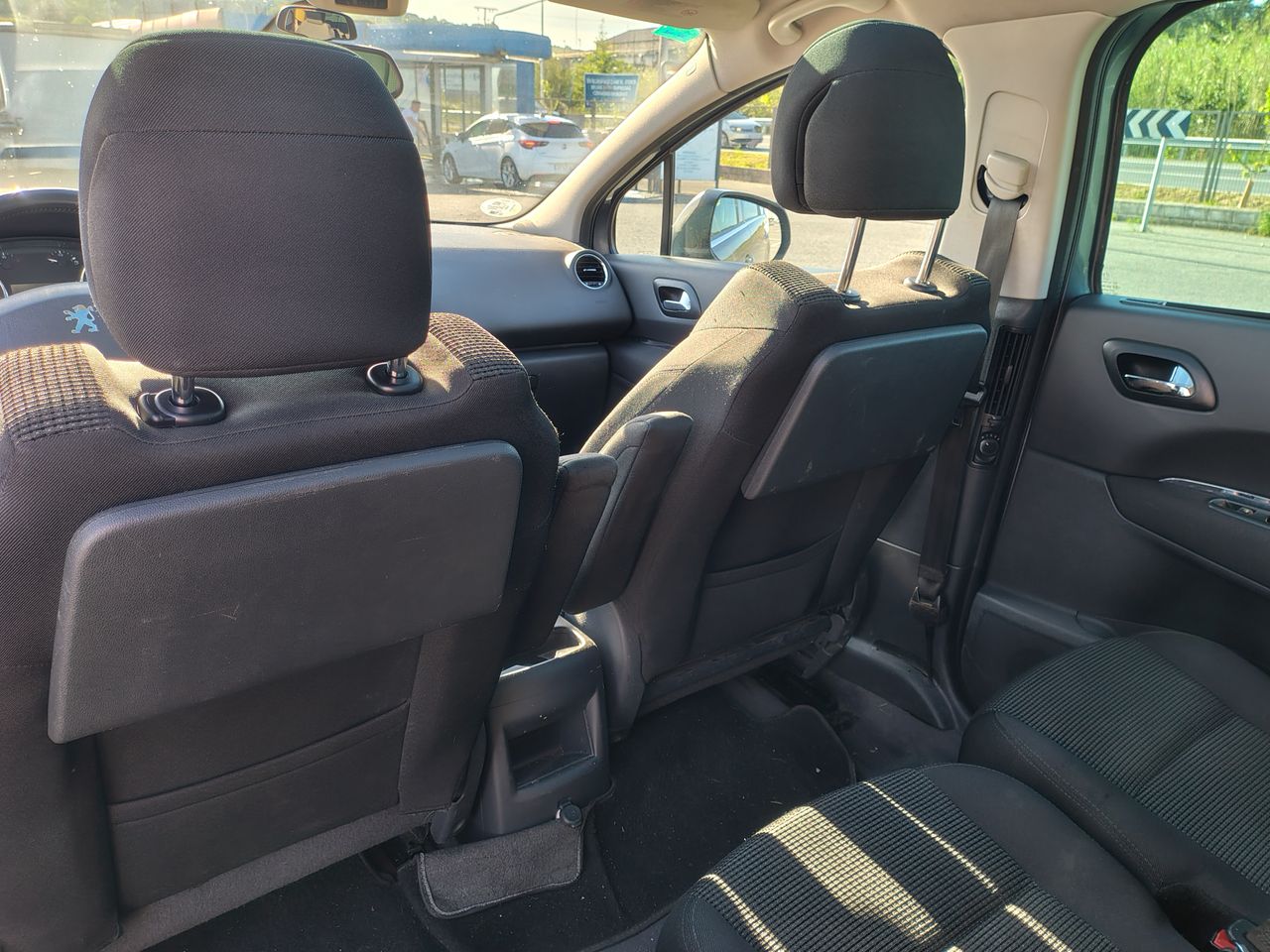 Foto Peugeot 5008 19