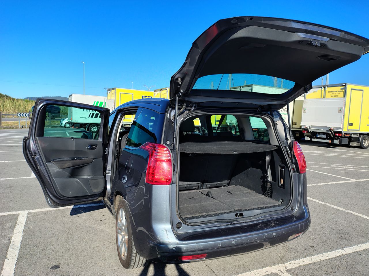 Foto Peugeot 5008 32