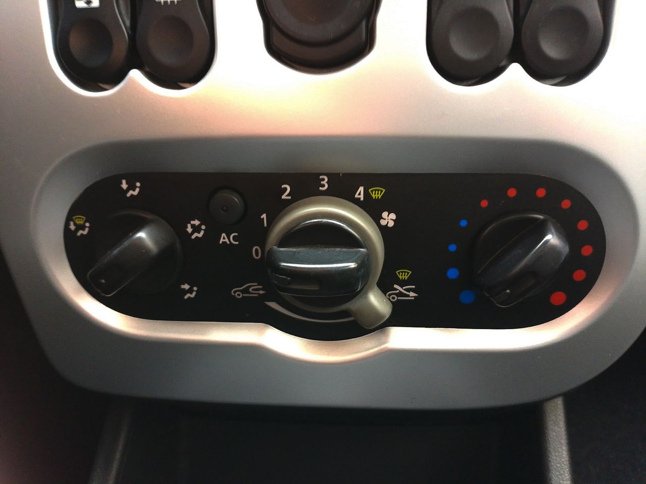 Foto Dacia Sandero 15