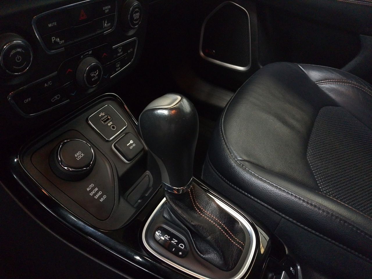 Foto Jeep Compass 12