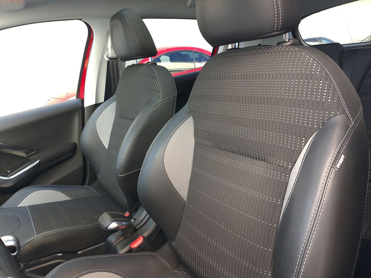 Foto Peugeot 2008 17