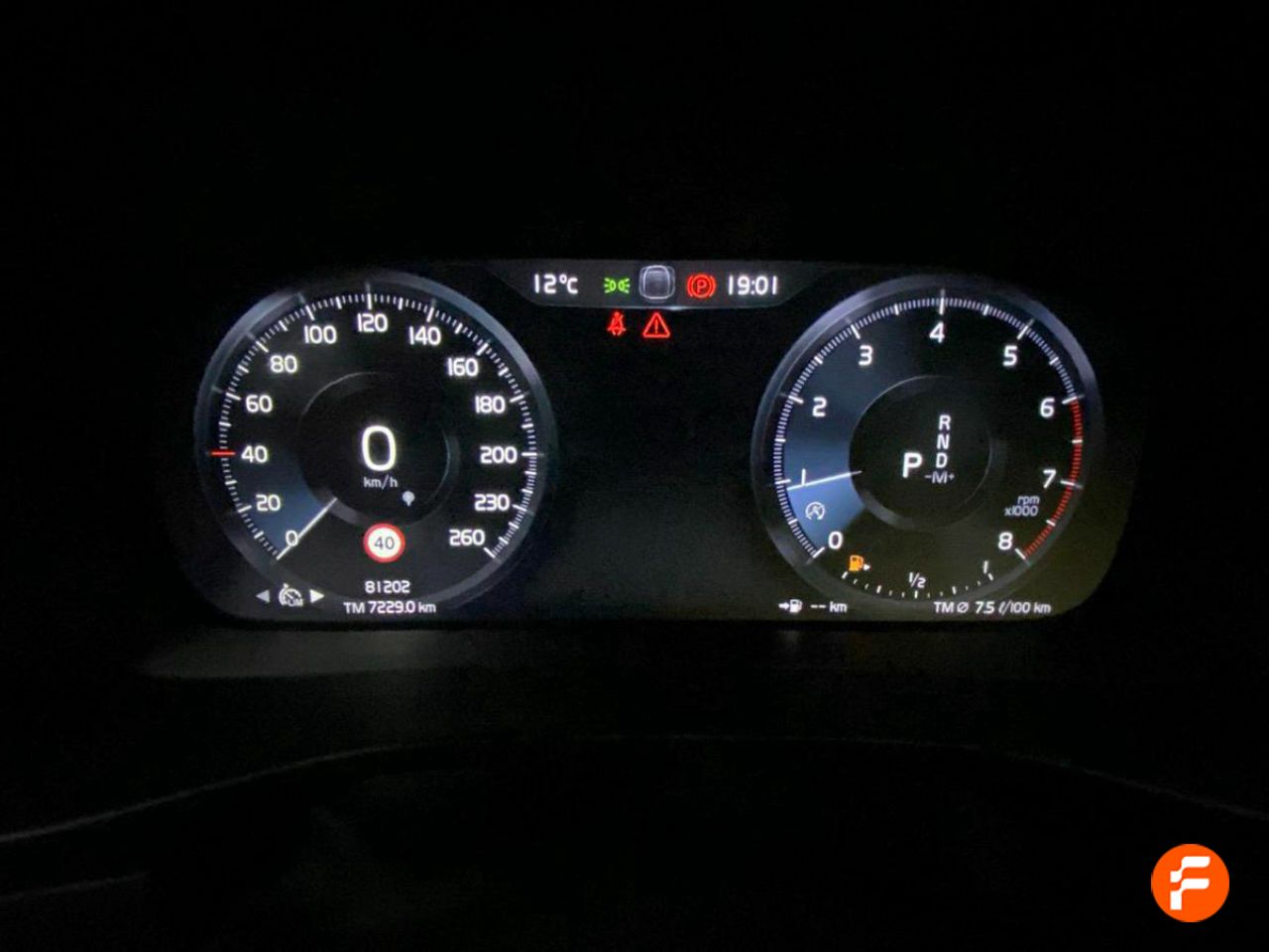 Foto Volvo XC40 12