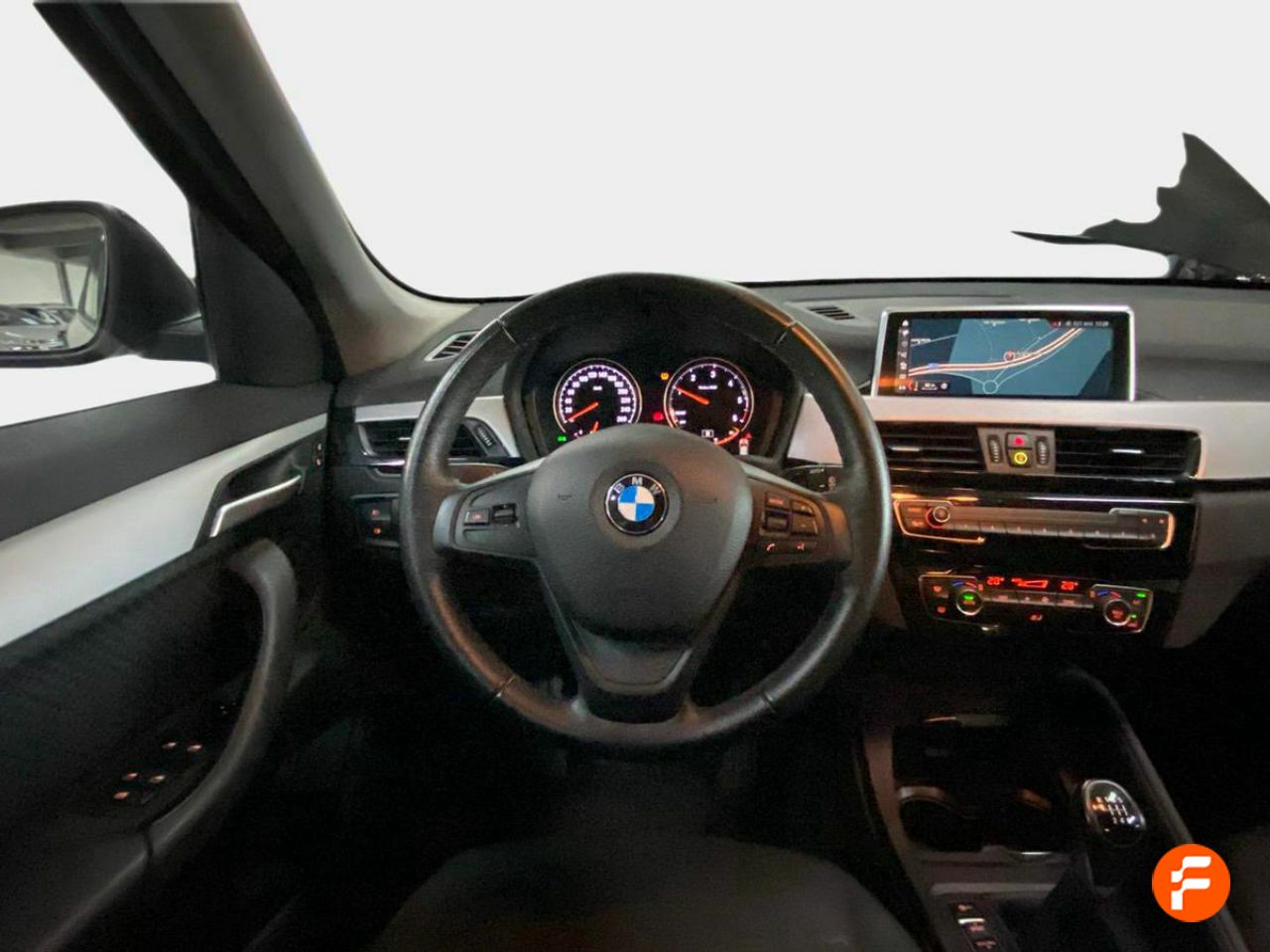 Foto BMW X1 9